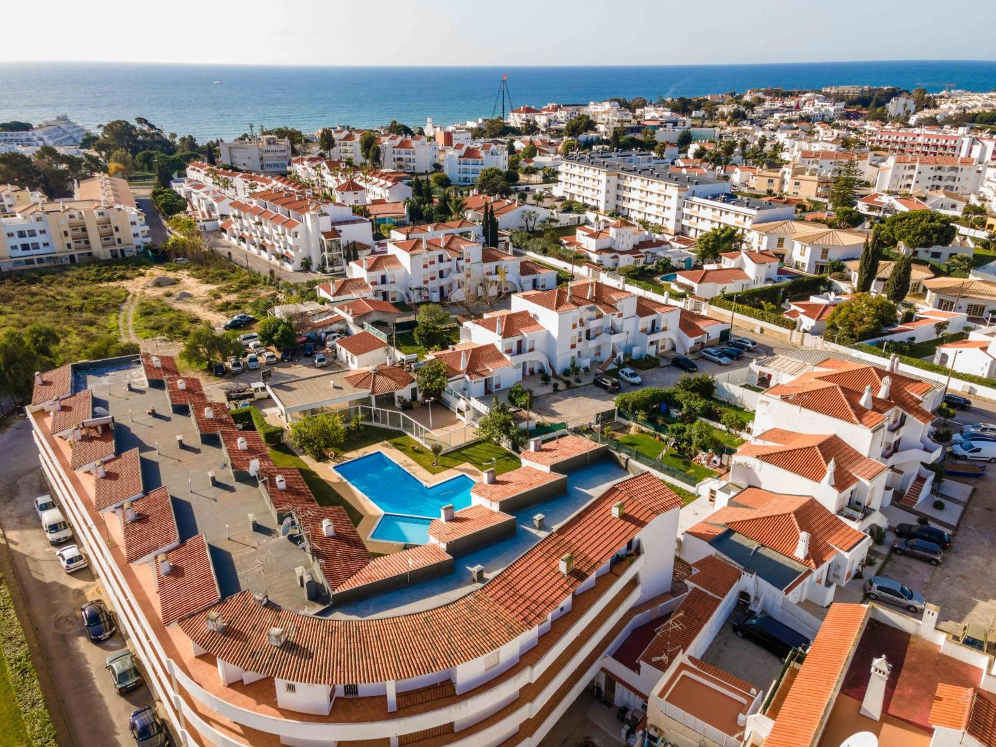 Santa Eulalia 2-Bedroom Apartment - Swimming Pool - Wifi Albufeira Bagian luar foto